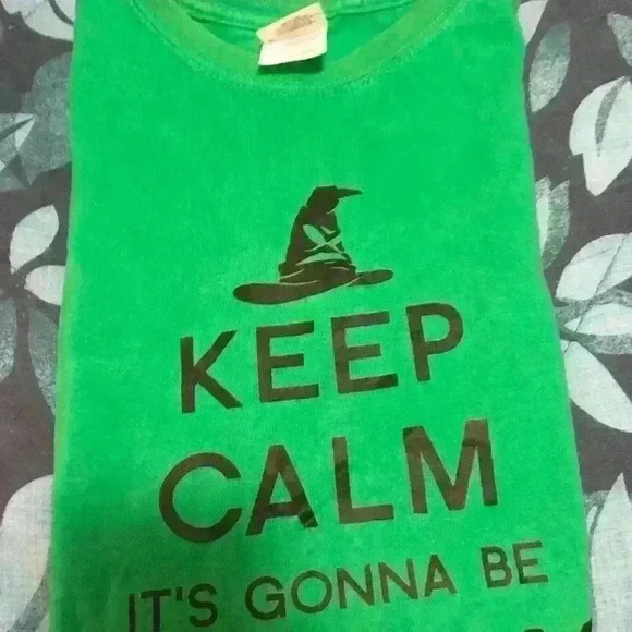 T-shirt size s - Picture 3 of 3
